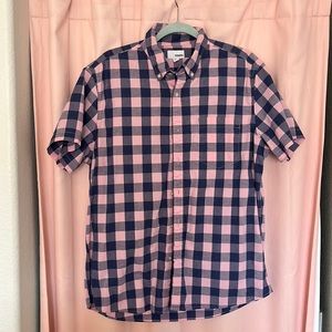 Men’s blue and pink checkered button down short sleeve